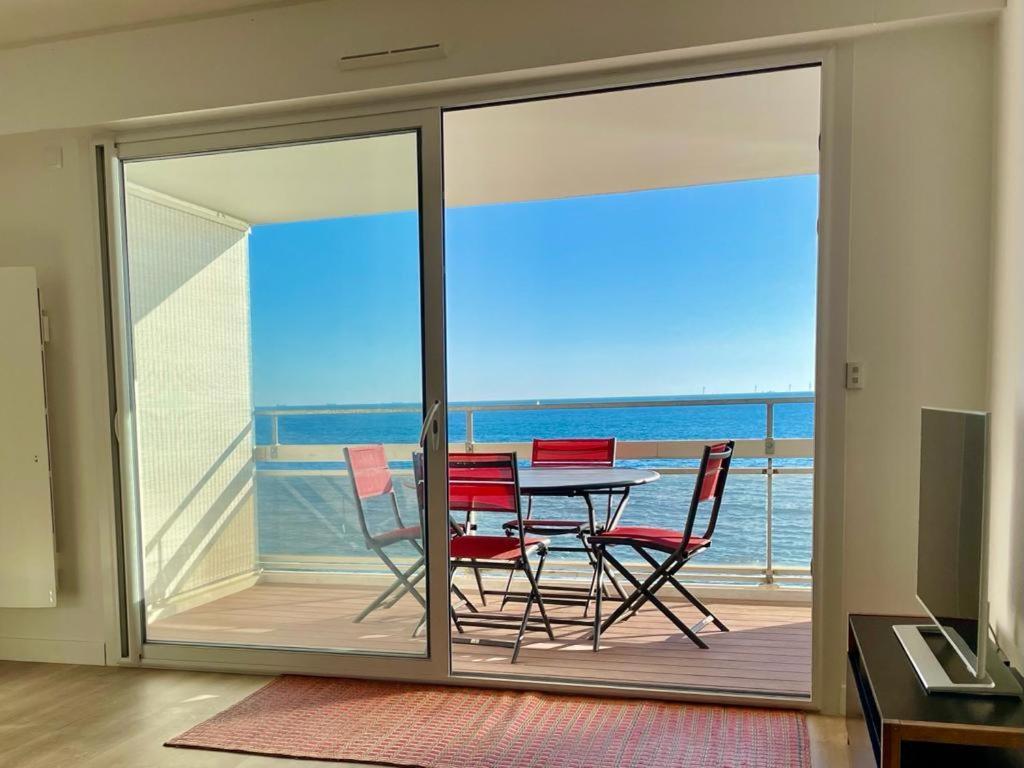 Large Studio Direct Access To The Beach Pornichet Exterior photo